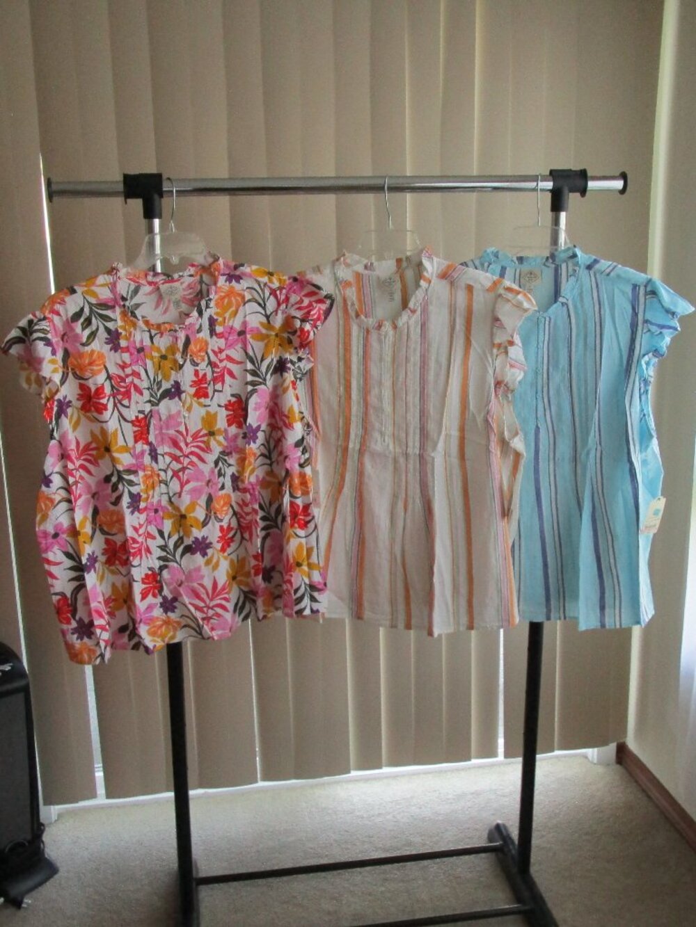 3 QTY St Johns Bay Sleeveless Tops woman 2x - stripes & floral print